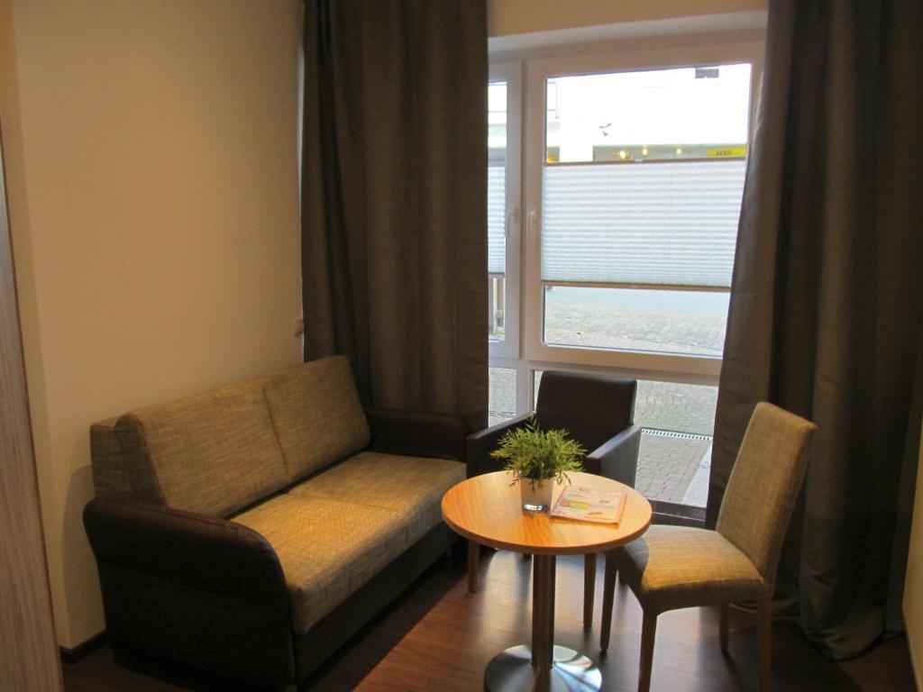 Zum Treppche Hotel Garni Gladenbach الغرفة الصورة